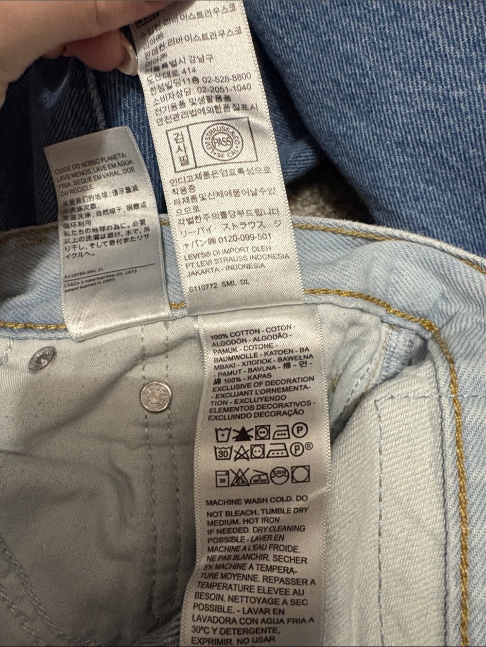 Levi’s Wedgie Straight Button Fly Jeans - Picture 3 of 8